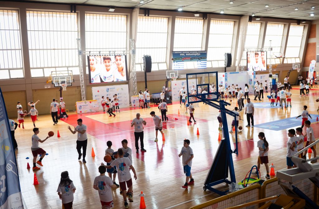 «Healthy Hoops 4ALL»: Γέμισε χαρούμενους λιλιπούτειους καλαθοσφαιριστές το «Ν. Παξιμαδάς»