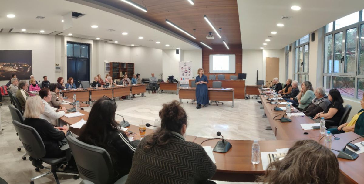 Μ' επιτυχία πραγματοποιήθηκε το σεμινάριο εκπαίδευσης στις Ψηφιακές Δεξιότητες στην Πετρούπολη