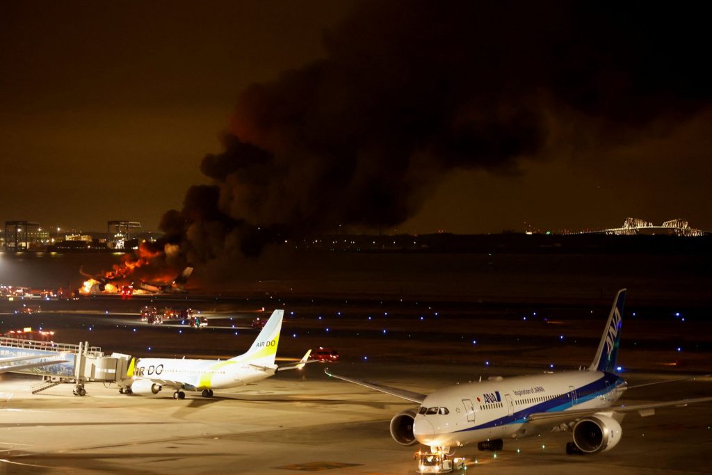Αεροσκάφος της Japan Airlines: Σώθηκαν μέσα σε 90 δευτερόλεπτα οι επιβάτες!