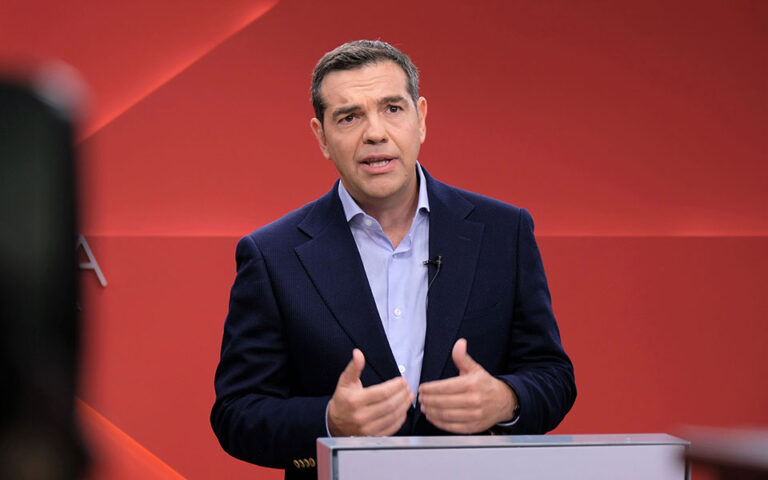 ΚΚΕ Τ.Ε. Περιστερίου: ‘’Ο Αλ. Τσίπρας αντιμετώπισε το λαό της περιοχής ως «ιθαγενείς» πουλώντας χάντρες και καθρεφτάκια’’