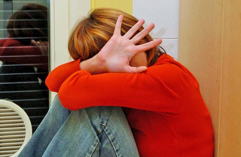 Μαθήτρια ξυλοκοπήθηκε σε Γυμνάσιο του Περιστερίου για μία μπλούζα  