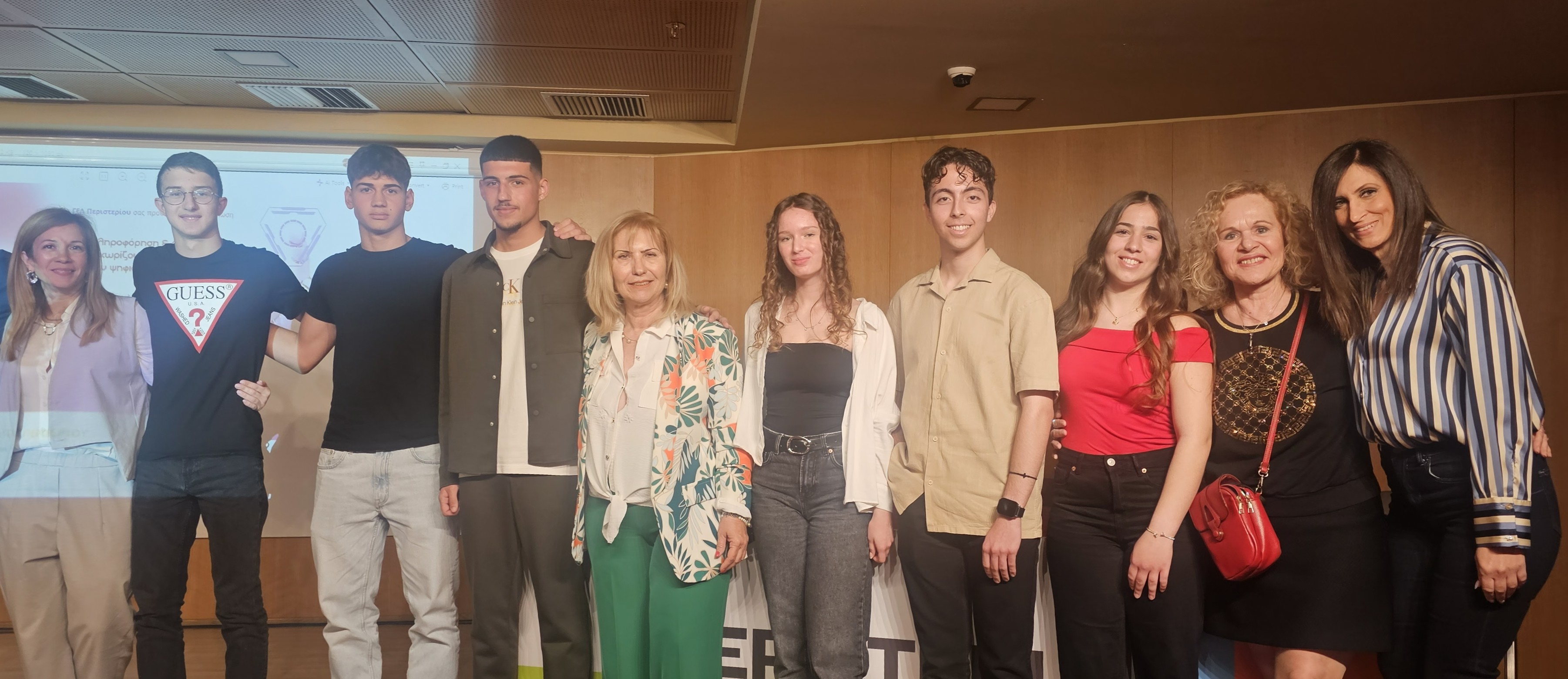 Μαθητές στο επίκεντρο της συζήτησης για την Τεχνητή Νοημοσύνη στο Περιστέρι