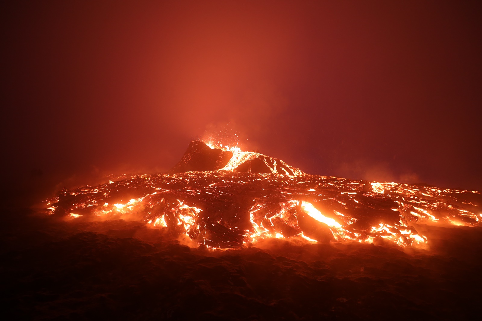 Έκρηξη ηφαιστείου στην Ισλανδία: Φωτογραφίες που κόβουν την ανάσα 