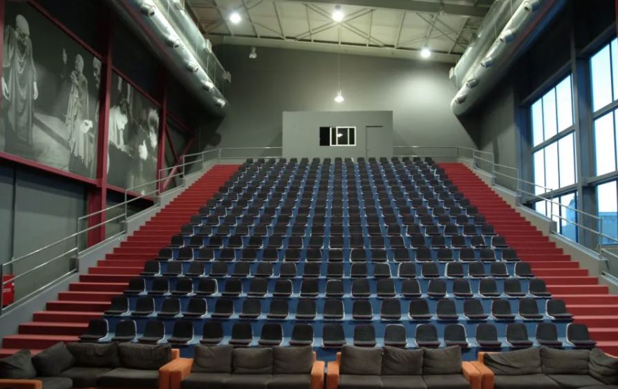 Ερασιτεχνική Θεατρική Ομάδα Δήμου Περιστερίου: Διαμαρτυρία για τον Δήμο- «Το Θέατρο Πολιτών δεν μας παραχωρείται πλέον δωρεάν!»