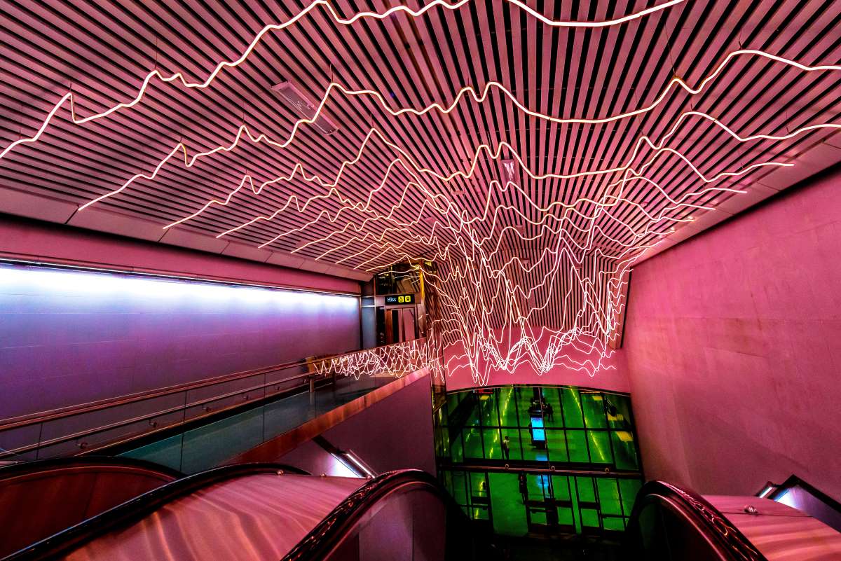 Στοκχόλμη, φωτογραφίες από το ομορφότερο μετρό στον κόσμο – στίχοι Γιάννη Ρίτσου