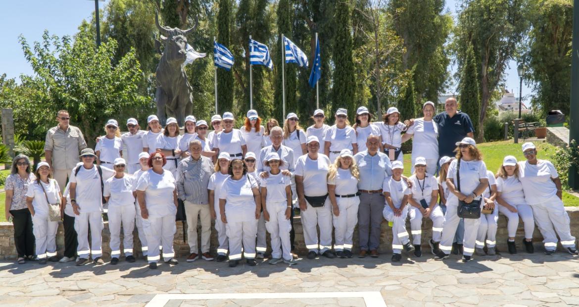 Ευχαριστίες του Δημάρχου Περιστερίου Ανδρέα Π. Παχατουρίδη προς τις οδοκαθαρίστριες και τους οδοκαθαριστές