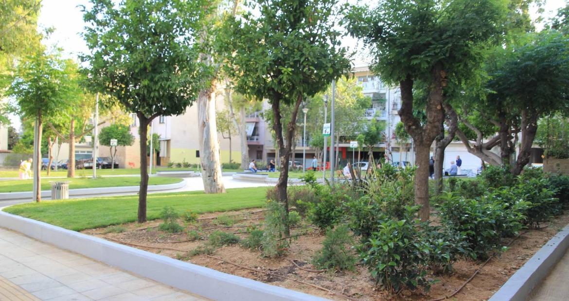 Παρουσία εκατοντάδων κατοίκων της γειτονιάς τα εγκαίνια της νέας Πλατείας Καρυάτιδος