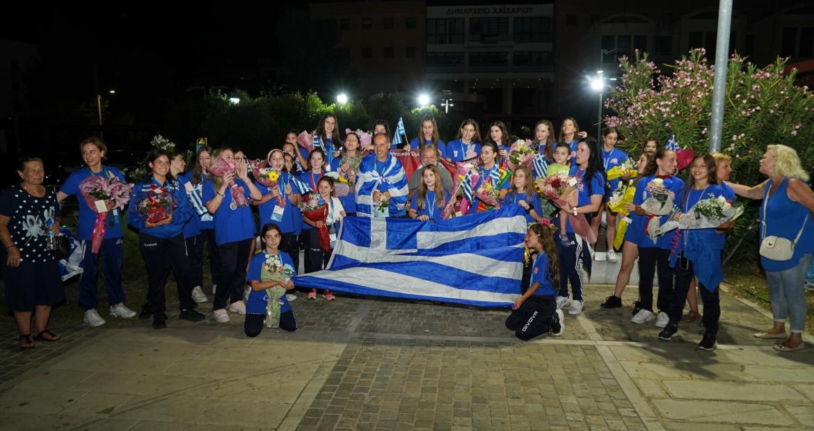 Ο Δήμαρχος Χαϊδαρίου υποδέχτηκε τα τρομερά κορίτσια του Αθλητικού Ομίλου Γυμναστικής Χαϊδαρίου που κατέκτησαν το χάλκινο μετάλλιο στο Παγκόσμιο