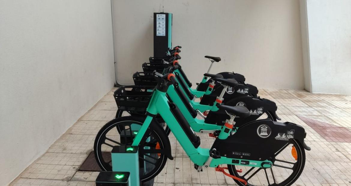 Άρχισε η πιλοτική εφαρμογή του Συστήματος Κοινόχρηστων Ηλεκτρικών Ποδηλάτων