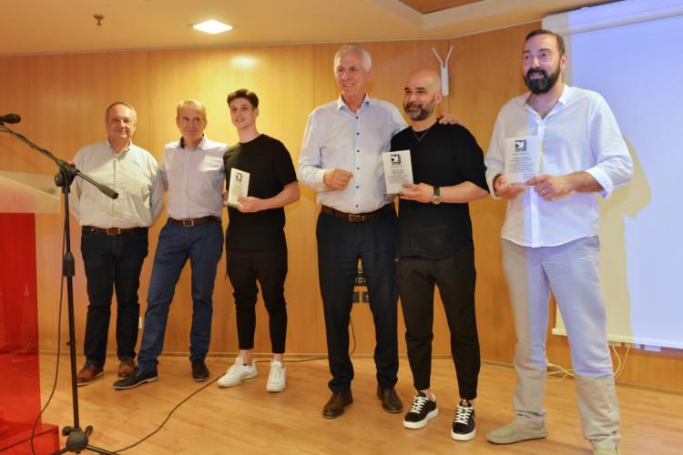  Ο Δήμαρχος Περιστερίου Ανδρέας Παχατουρίδης βράβευσε τους Πρωταθλητές Ευρώπης στο Μπιλιάρδο