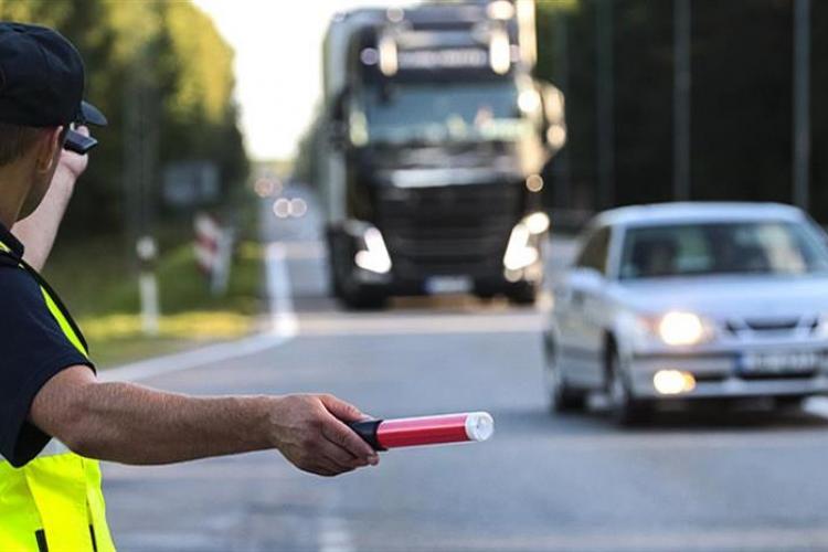 Περιστέρι, τροχαίο με στρατιωτικό όχημα στη Λ. Αθηνών