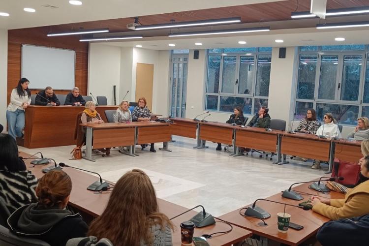 «Σχολές Γονέων» Δήμου Πετρούπολης: Έγινε την Τετάρτη (15/1) η πρώτη συνάντηση 