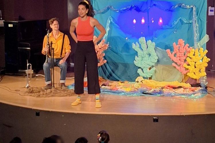 Οι «Μικροί Βιβλιοεξερευνητές»... βούτηξαν σε μελωδικά νερά , Πετρούπολη 