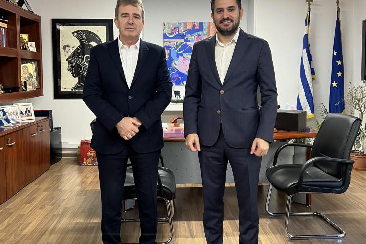Συνάντηση υπουργού Προστασίας του Πολίτη και του Δημάρχου Αγίων Αναργύρων-Καματερού Σταύρου Τσίρμπα