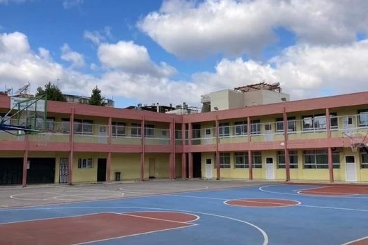 ΚΙΝΗΤΟΠΟΙΗΣΗ ΣΤΗ  ΔΙΕΥΘΥΝΣΗ ΠΡΩΤΟΒΑΘΜΙΑΣ ΕΚΠΑΙΔΕΥΣΗΣ Γ’ ΑΘΗΝΑΣ, ΕΝΩΣΗ ΣΥΛΛΟΓΩΝ ΓΟΝΕΩΝ ΚΑΙ ΚΗΔΕΜΟΝΩΝ  ΔΗΜΟΥ ΠΕΡΙΣΤΕΡΙΟΥ 