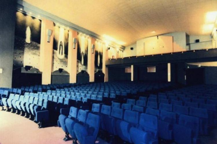 Οι ιστορικοί κινηματογράφοι της Αθήνας καλούν το κοινό να τους στηρίξει
