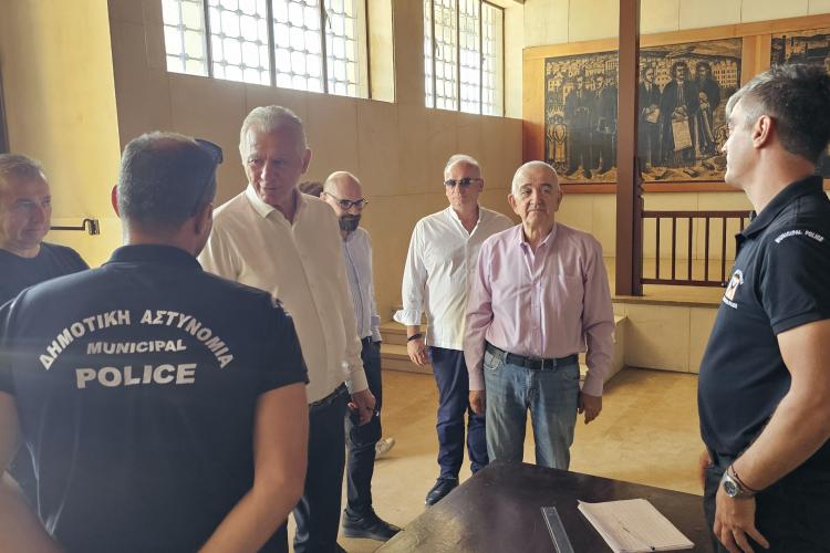 Άμεση βοήθεια του Δήμου Περιστερίου στους πλημμυροπαθείς της Θεσσαλίας