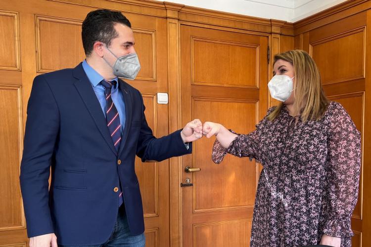 "νταντάδες της γειτονιάς", Δήμοw Αγίων Αναργύρων-Καματερού, Τσίρμπας