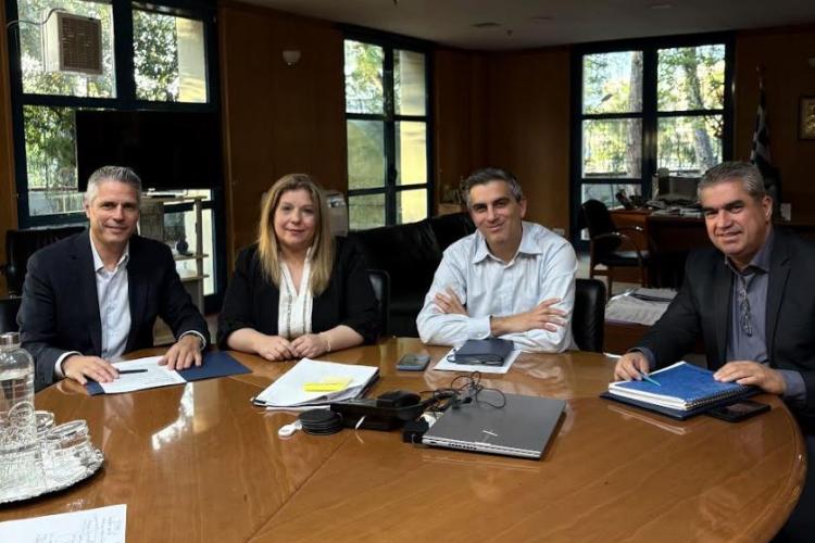 Συνάντηση της Βουλευτού ΝΔ Β2 Δυτικού Τομέα Αθηνών Μαρίας Συρεγγέλα με τον Υπουργό Υποδομών και Μεταφορών για τον κόμβο του Σκαραμαγκά και την ανάπλαση του ρέματος της Εσχατιάς