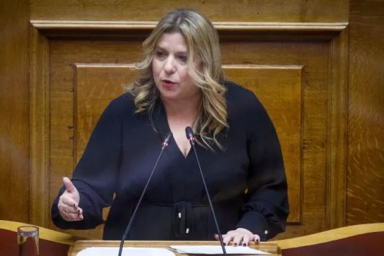 Μαρία Συρεγγέλα: «Τα ανθρώπινα δικαιώματα και ειδικά αυτά των παιδιών, δεν μπαίνουν σε λογικές υπέρ ή κατά»