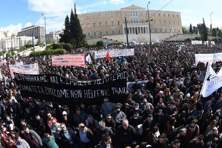 Μετά το τραγικό δυστύχημα των Τεμπών, Σύνταγμα 