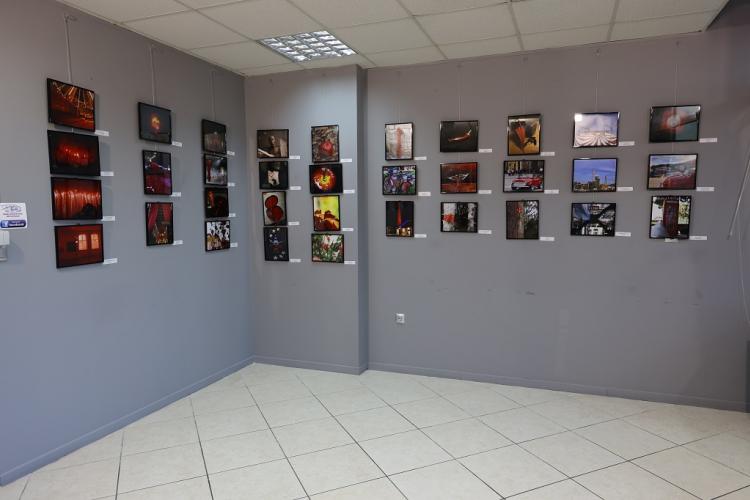 Στο «κόκκινο» η επιτυχία της έκθεσης του τμήματος Φωτογραφίας Πετρούπολης