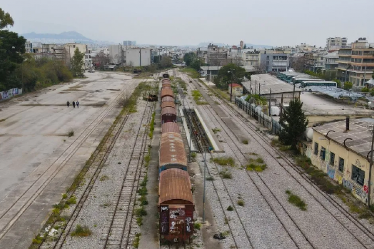 Ο σιδηροδρομικός σταθμός- φάντασμα των Αγίων Αναργύρων θα μετατραπεί σε σύγχρονο «πολυμορφικό» πάρκο