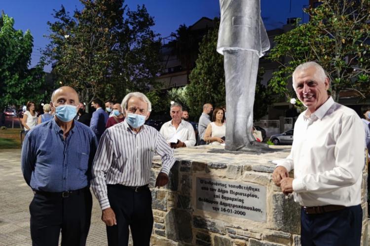 Λόφος Αξιωματικών, Περιστέρι, πλατεία