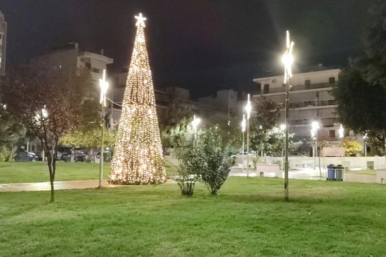 Η Πετρούπολη «φόρεσε» τα γιορτινά της
