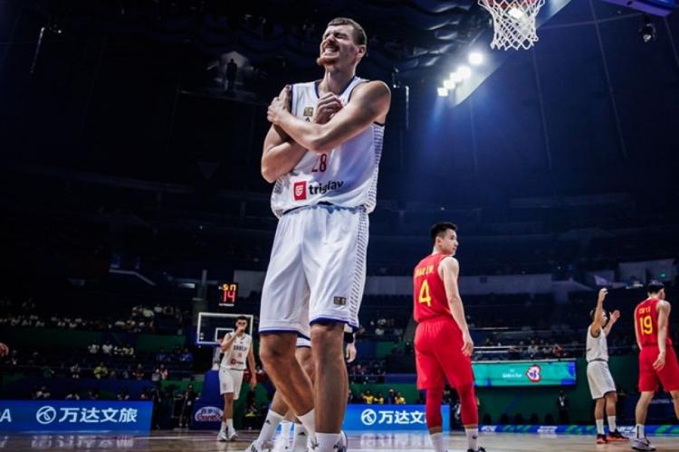 MundoBasket: Ο Σέρβος Μπόρισα Σίμανιτς έχασε ένα νεφρό λόγω τραυματισμού στο παιχνίδι!
