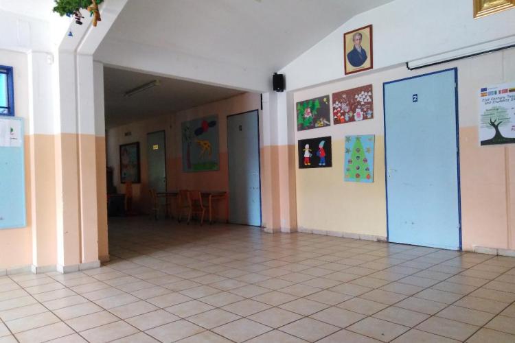 Νέα καταστήματα ψηφοφορίας 1ο Δημοτικό Σχολείο και 5ο Λύκειο Περιστερίου